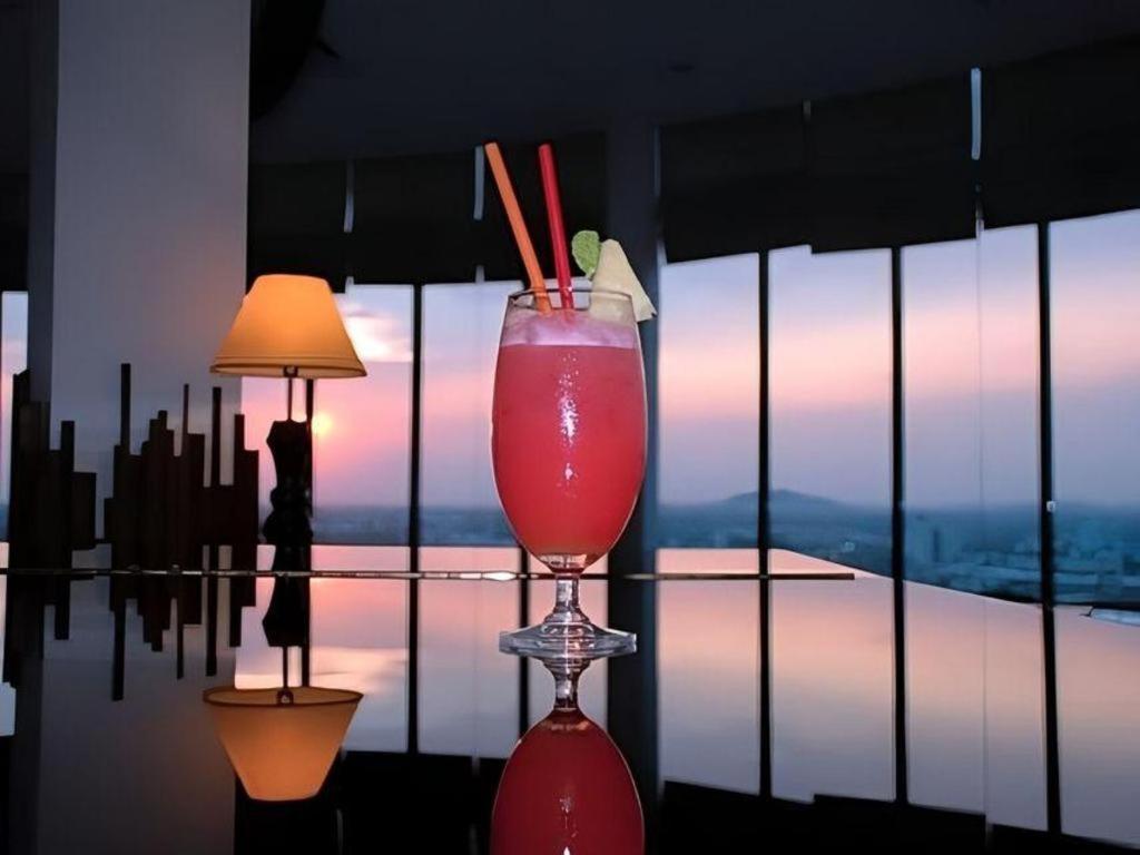 River City Hotel Mukdahan Kültér fotó