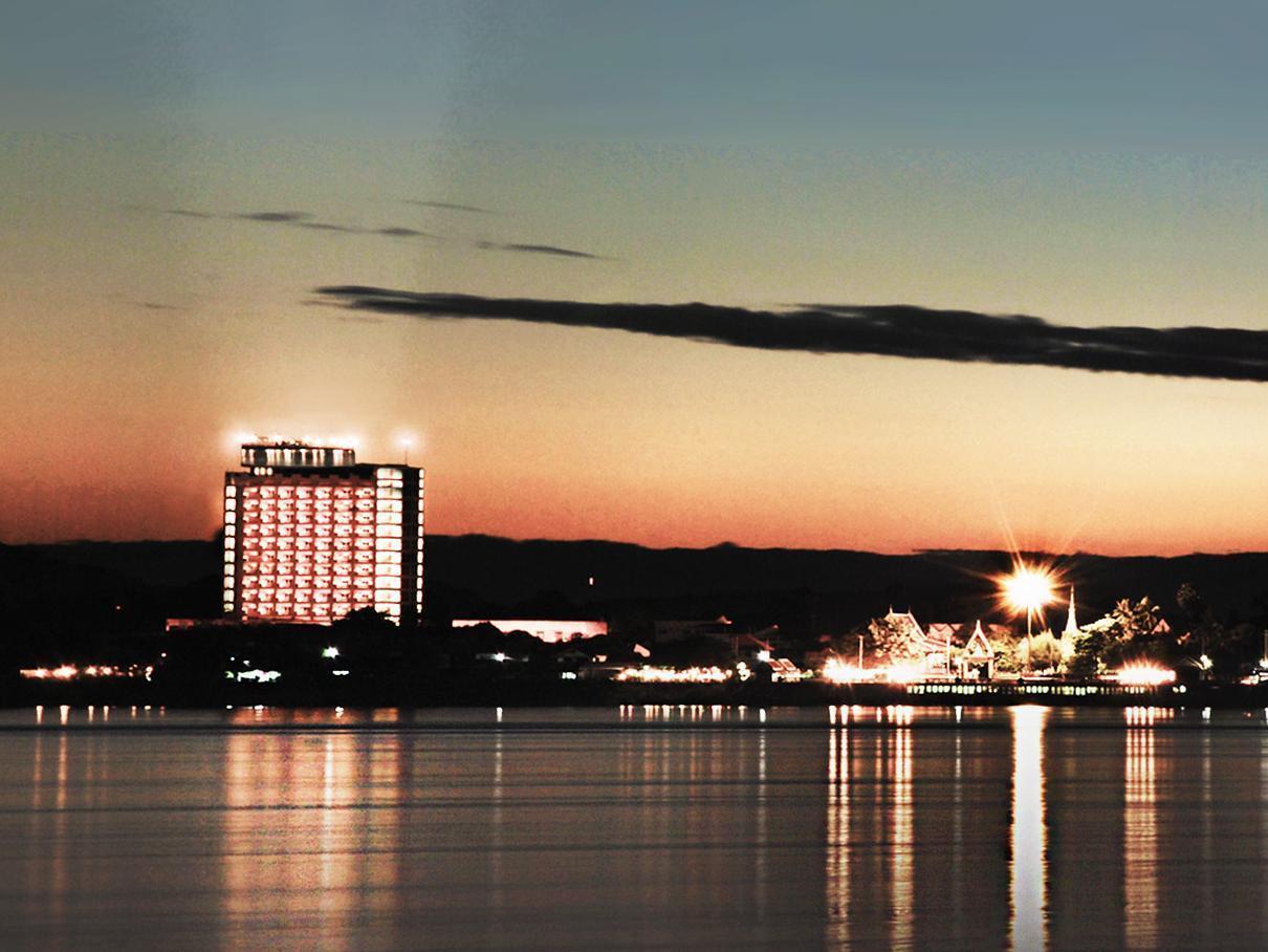 River City Hotel Mukdahan Kültér fotó