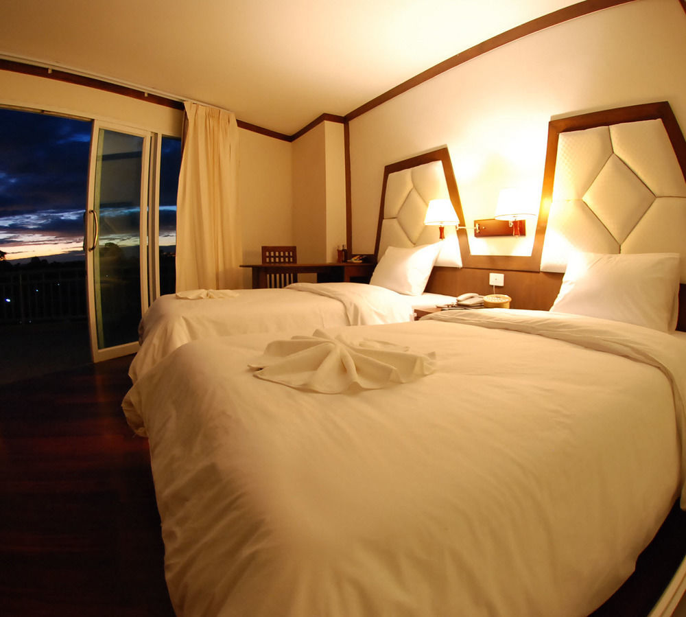 River City Hotel Mukdahan Kültér fotó