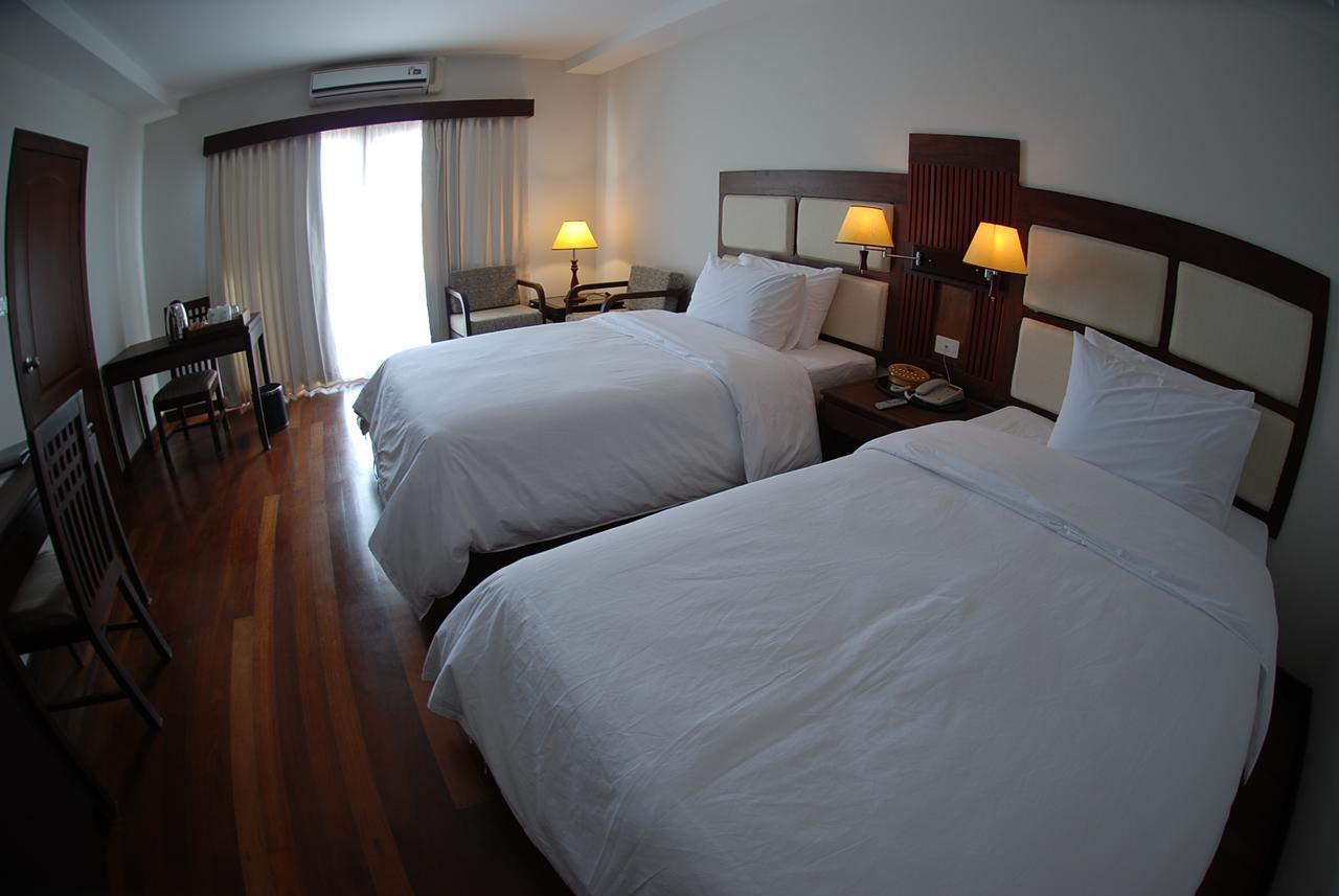 River City Hotel Mukdahan Kültér fotó